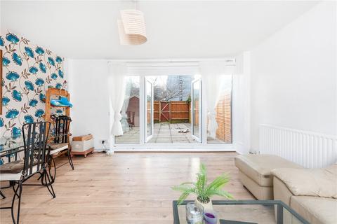 Flat 16, Fellows Court Weymouth Terrace, London, E2 8LP