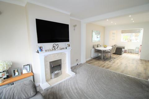 3 bedroom terraced house for sale - Kennet Close, Upminster RM14