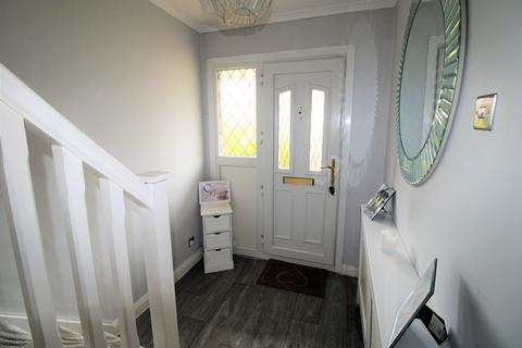 13 Kennet Close, Upminster, RM14 1ST