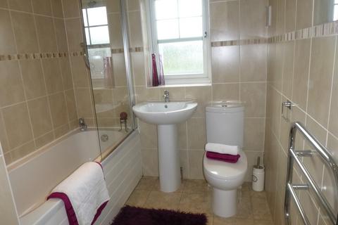 2 bedroom flat to rent, Clayton Fold, Kiddrow Lane, Burnley, BB12