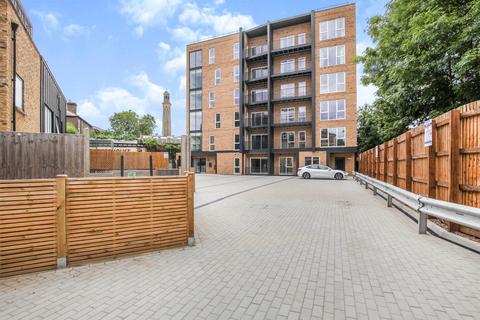 undefined, Kew Bridge Road, Brentford, TW8