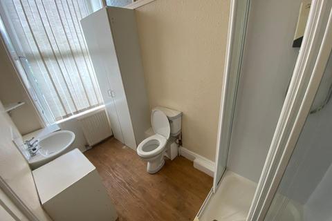 1 bedroom in a house share to rent, Lower Bank Road Preston PR2 8NS