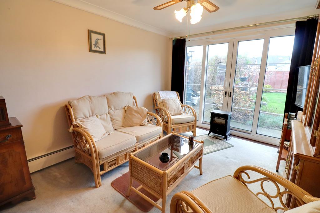Bedroom/sitting room