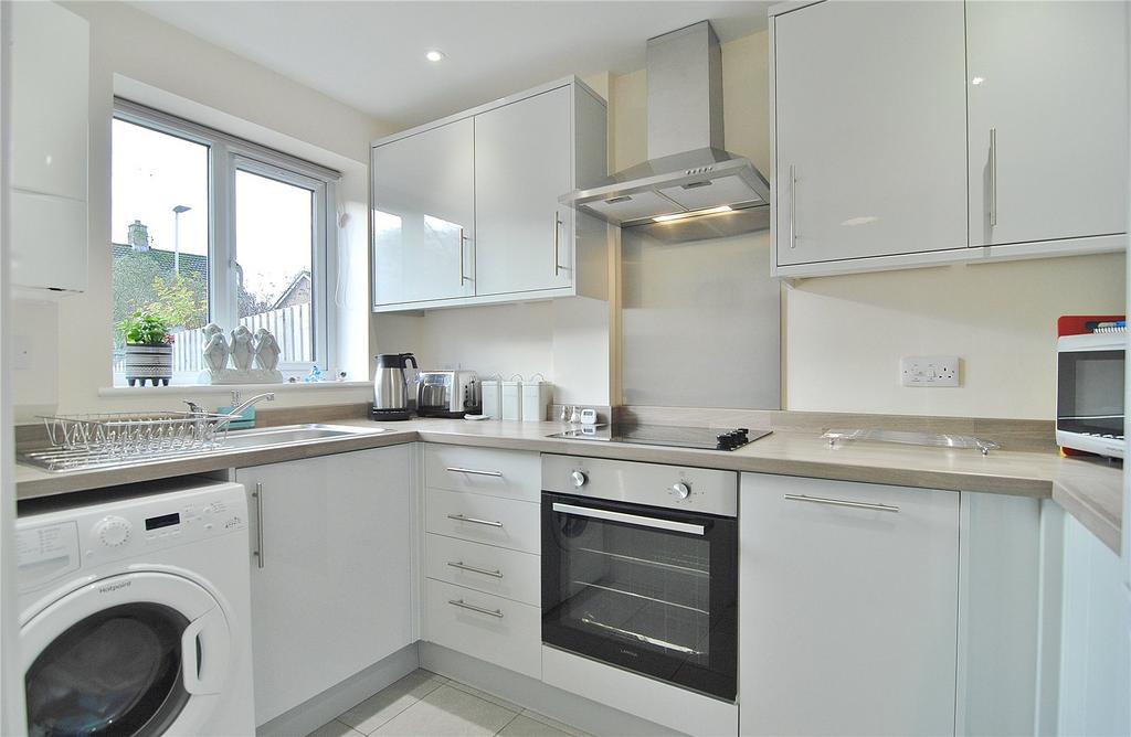 Midland Road, Stonehouse, Gloucestershire, GL10 2 bed terraced house