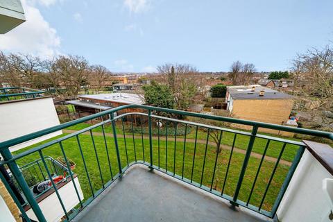 80 Weydown Close, London, SW19 6JQ
