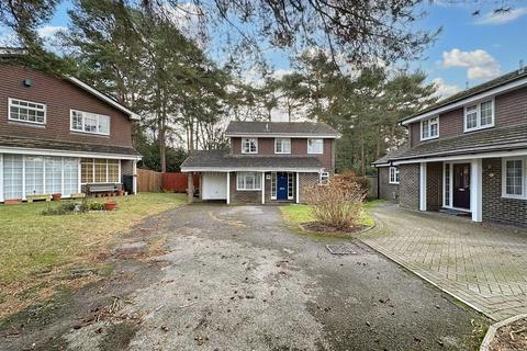 4 bedroom detached house for sale, Ferndown