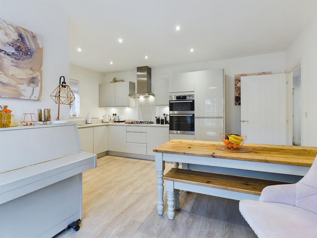 Kitchen/Breakfast Room