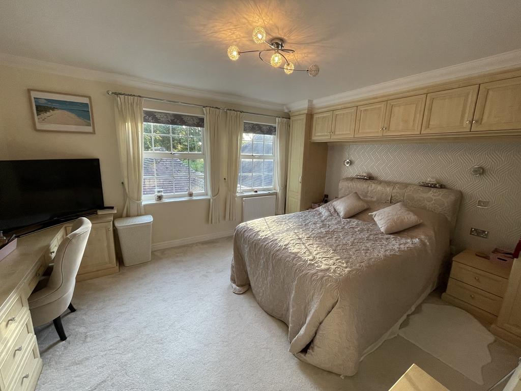 Master Suite &amp; Bathroom