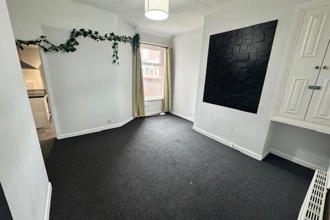 3 bedroom terraced house to rent, Littleton Road, Salford, Lancashire, M7