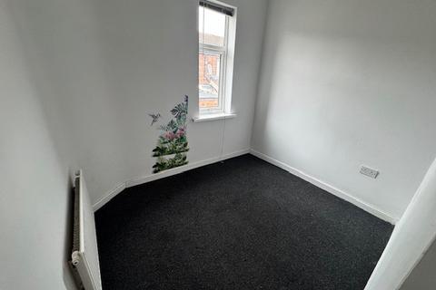 3 bedroom terraced house to rent, Littleton Road, Salford, Lancashire, M7