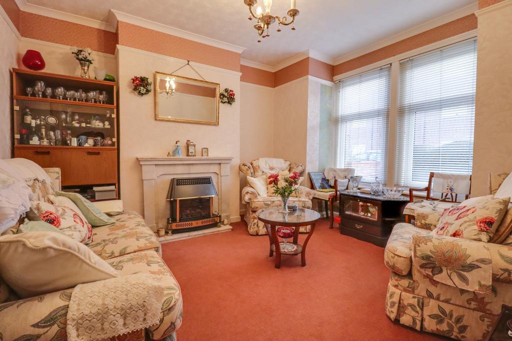 Porchester Road, Woolston 3 bed semidetached house for sale £260,000