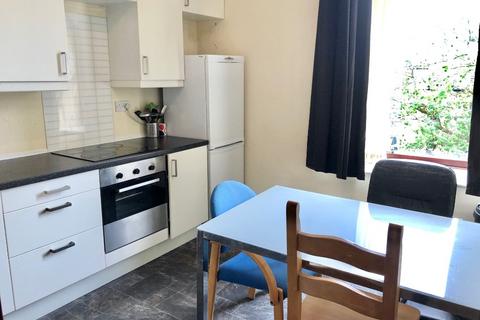 2 bedroom flat to rent, Cecil Street, Glasgow, G12
