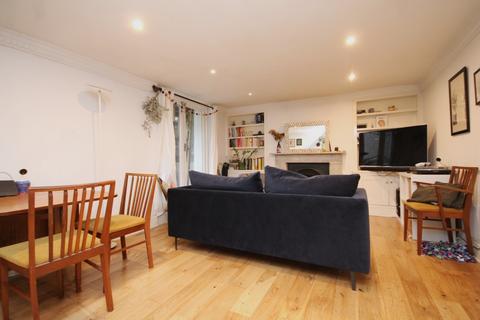 2 bedroom flat to rent, Queens Drive, Finsbury Park, N4