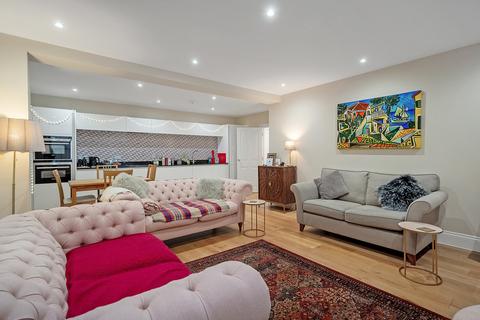 2 bedroom apartment for sale, Newbold Terrace Leamington Spa, Warwickshire, CV32 4EG