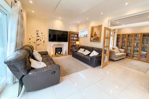 5 bedroom detached house for sale, Wraysbury, Berkshire