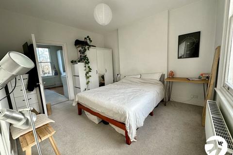 First Floor Flat, 20 Albion Way, London, SE13 6BT