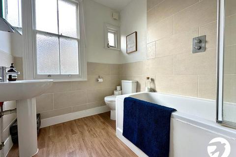 First Floor Flat, 20 Albion Way, London, SE13 6BT
