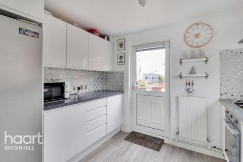 3 bedroom semi-detached house for sale, The Square, Tatsfield