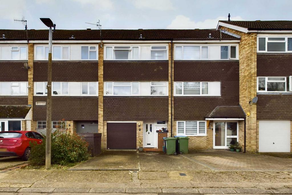 Parkhill Road, Boxmoor 4 bed terraced house for sale £450,000