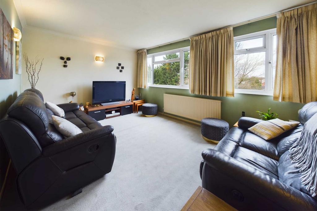 Parkhill Road, Boxmoor 4 bed terraced house for sale £450,000