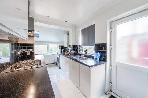 3 bedroom semi-detached house for sale - Winchester Road, Shirley, Southampton, Hampshire, SO16