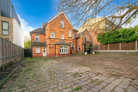 London Road, St. Albans, Hertfordshire