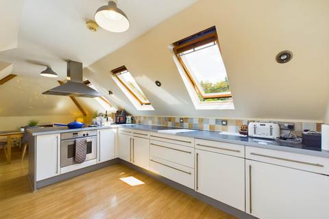 2 bedroom flat for sale, Baldwyns Court, 11 Dartford Road, Bexley
