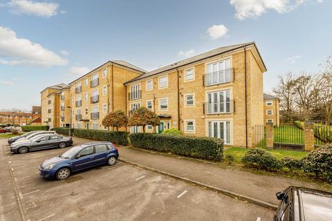 106 White Lodge Close, Isleworth, TW7 6TR