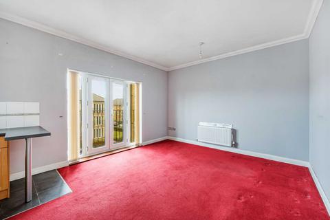 106 White Lodge Close, Isleworth, TW7 6TR