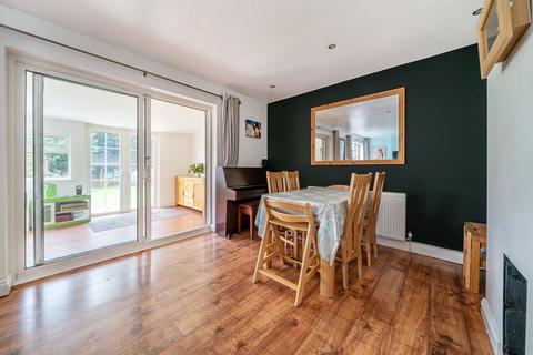 33 Border Road, Haslemere, GU27 1PG