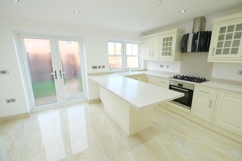 4 bedroom detached house for sale, Sevenoaks Road, Orpington