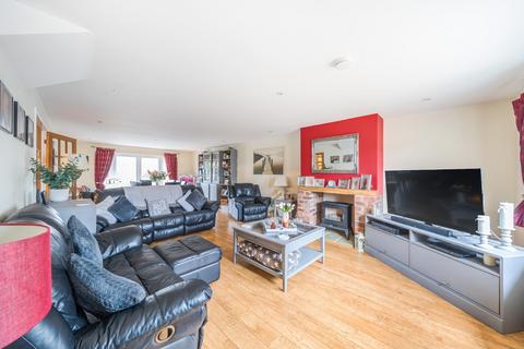 4 bedroom semi-detached house for sale, Meadow View, Kempsford