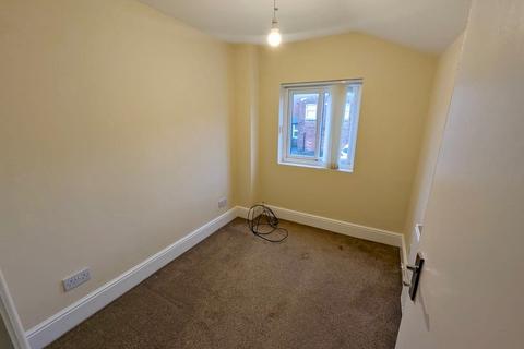 2 bedroom apartment to rent, Claughton Street, Town Centre WA10