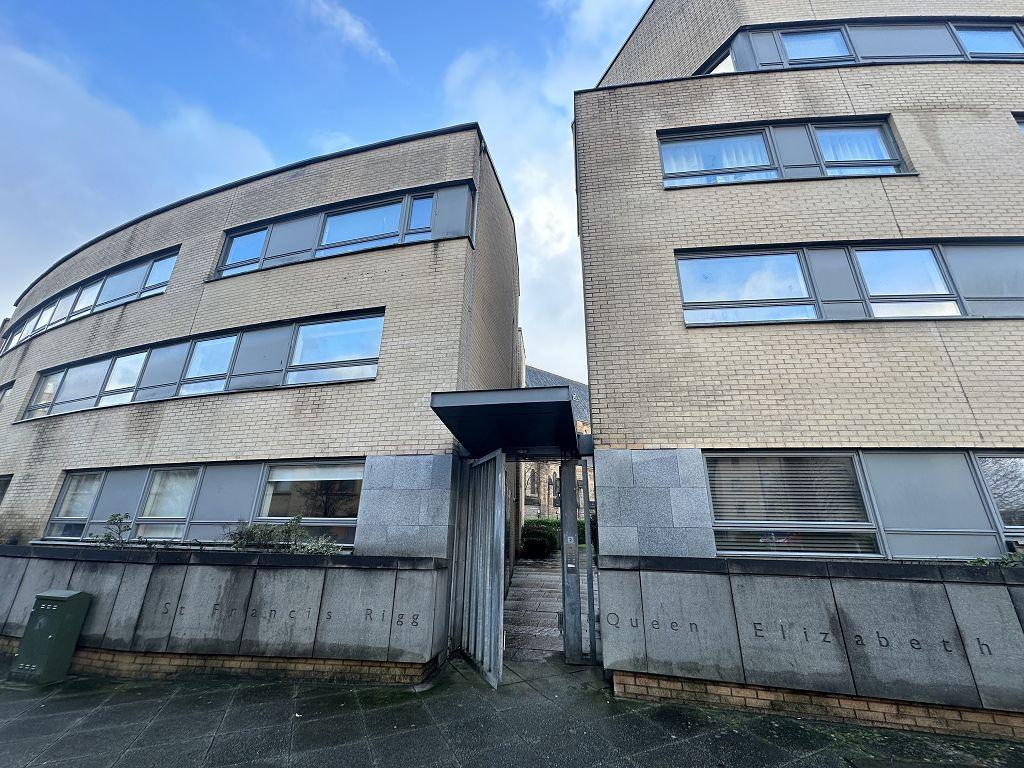St Francis Rigg, New Gorbals, Glasgow Available Now 2 bed flat to rent £1,295 pcm (£299 pw)