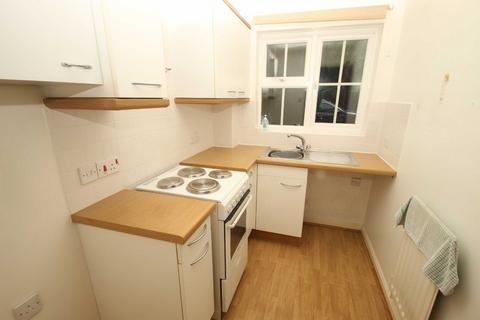 1 bedroom end of terrace house to rent, Kendal Close, Littlehampton