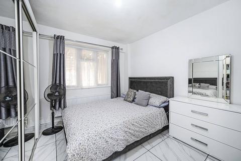 2 bedroom flat for sale, Sidney Street, Whitechapel, London, E1