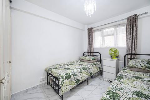 2 bedroom flat for sale, Sidney Street, Whitechapel, London, E1