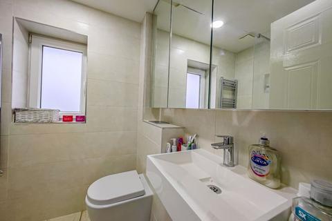 13 Floathaven Close, London, SE28 8SN
