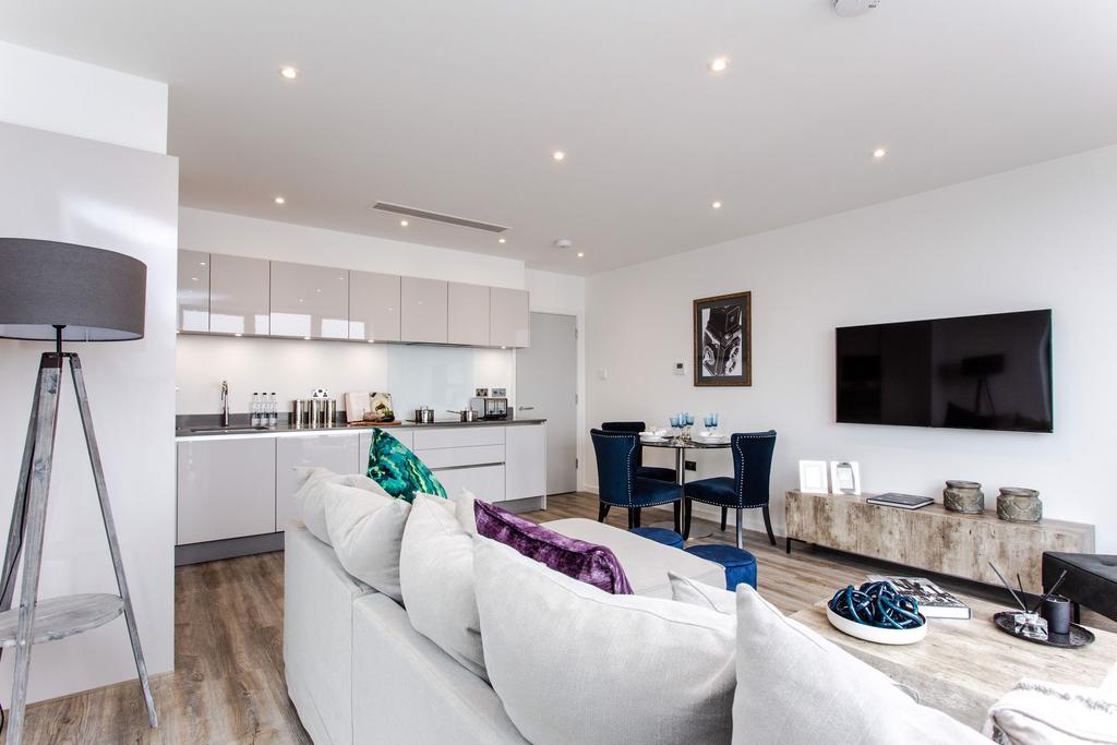 Reception/kitchen/diner