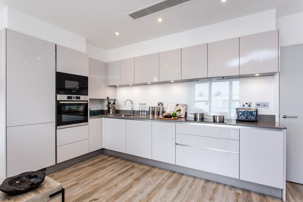 Reception/kitchen/diner
