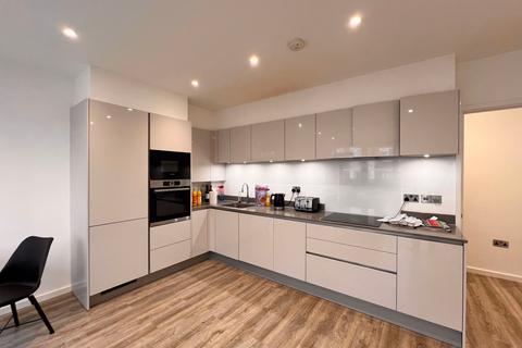 2 bedroom flat for sale, Grenville Place, Sarason Apartments, NW7