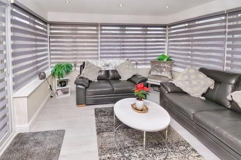 20 Barr Farm Road, Kilsyth, Glasgow, G65 0DD