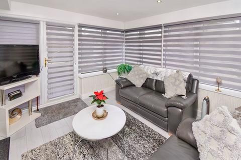 20 Barr Farm Road, Kilsyth, Glasgow, G65 0DD