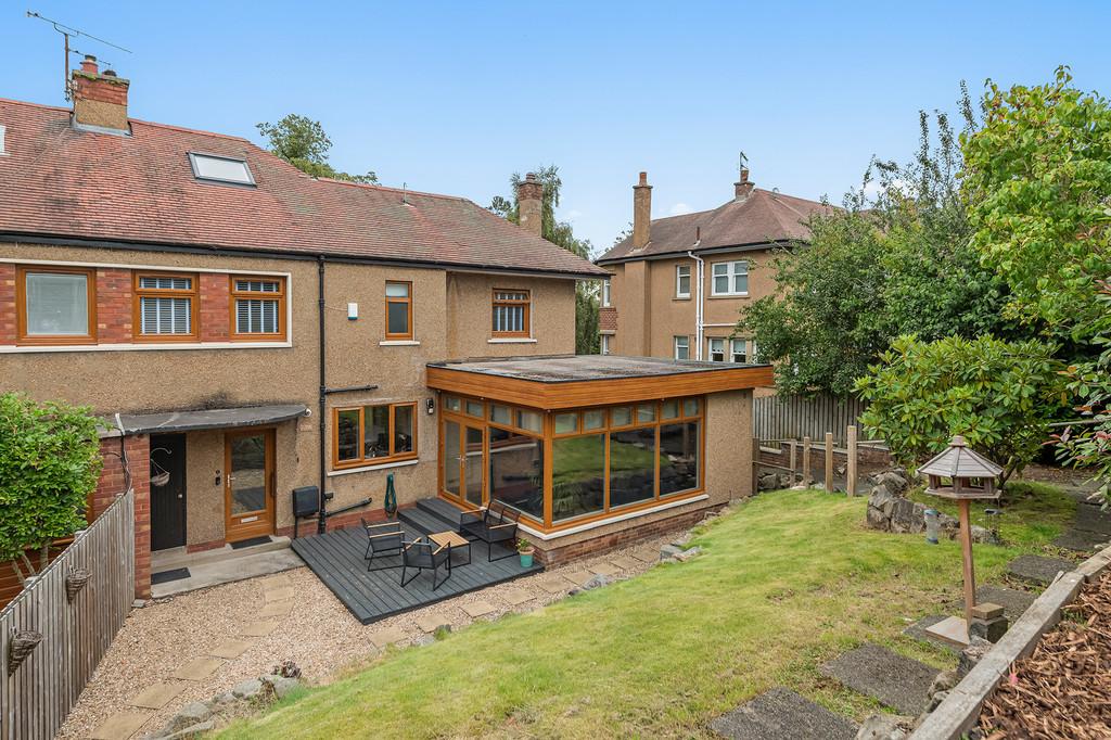 14 Queens Crescent, Falkirk, FK1 5JL 3 bed semidetached house £345,000
