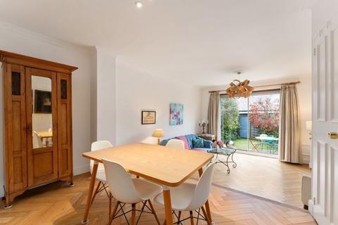 4 bedroom terraced house for sale, Church Walk, Highgate, London, N6