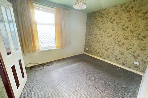 8 Broad Oak Terrace, Bury, BL9 7ST