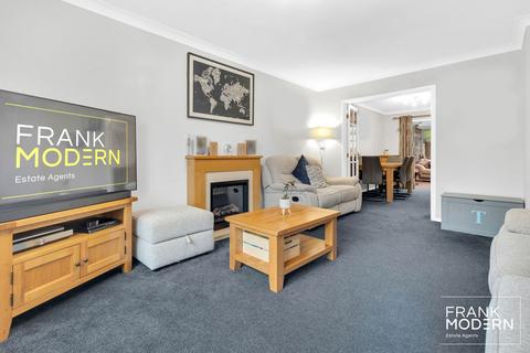 79 Fraser Close, Deeping St James, Peterborough, PE6 8QL