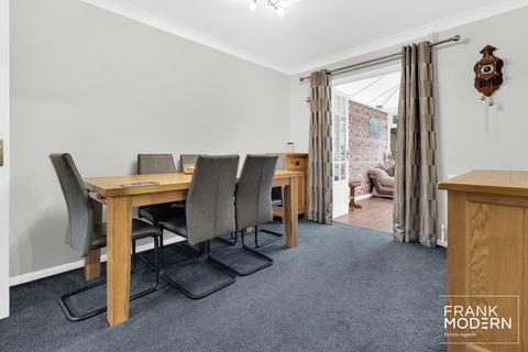 79 Fraser Close, Deeping St James, Peterborough, PE6 8QL