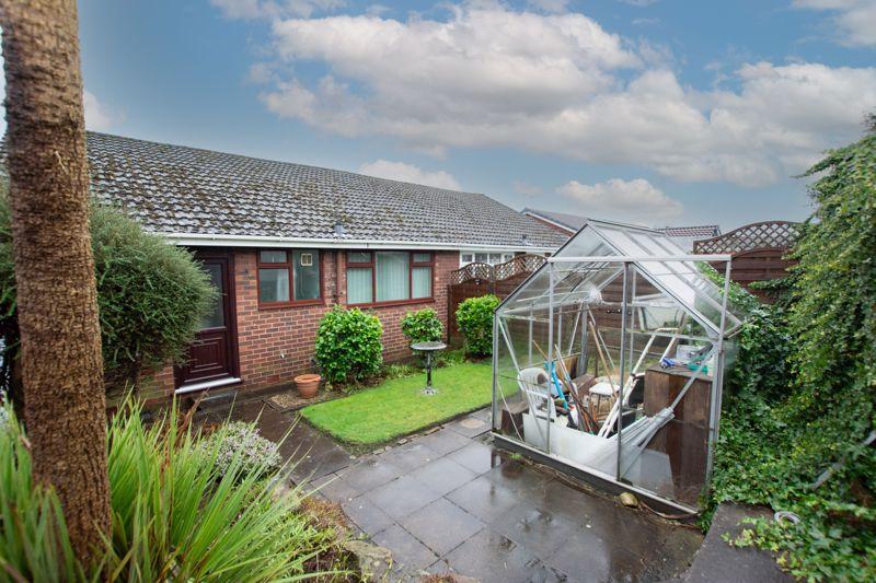 Cromer Drive, Atherton M46 0QE 2 bed semidetached bungalow for sale