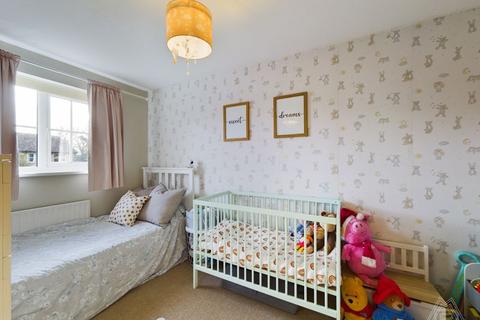 3 Alder Drive, South Ockendon, RM15 6RD
